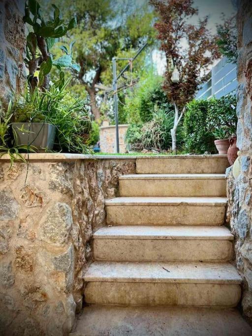 Ένας Ευχάριστος Χώρος Με Πισίνα Pórto Ráfti Exterior foto
